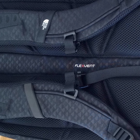 New the north face backpack men's black/neon NWT - Picture 2 of 2